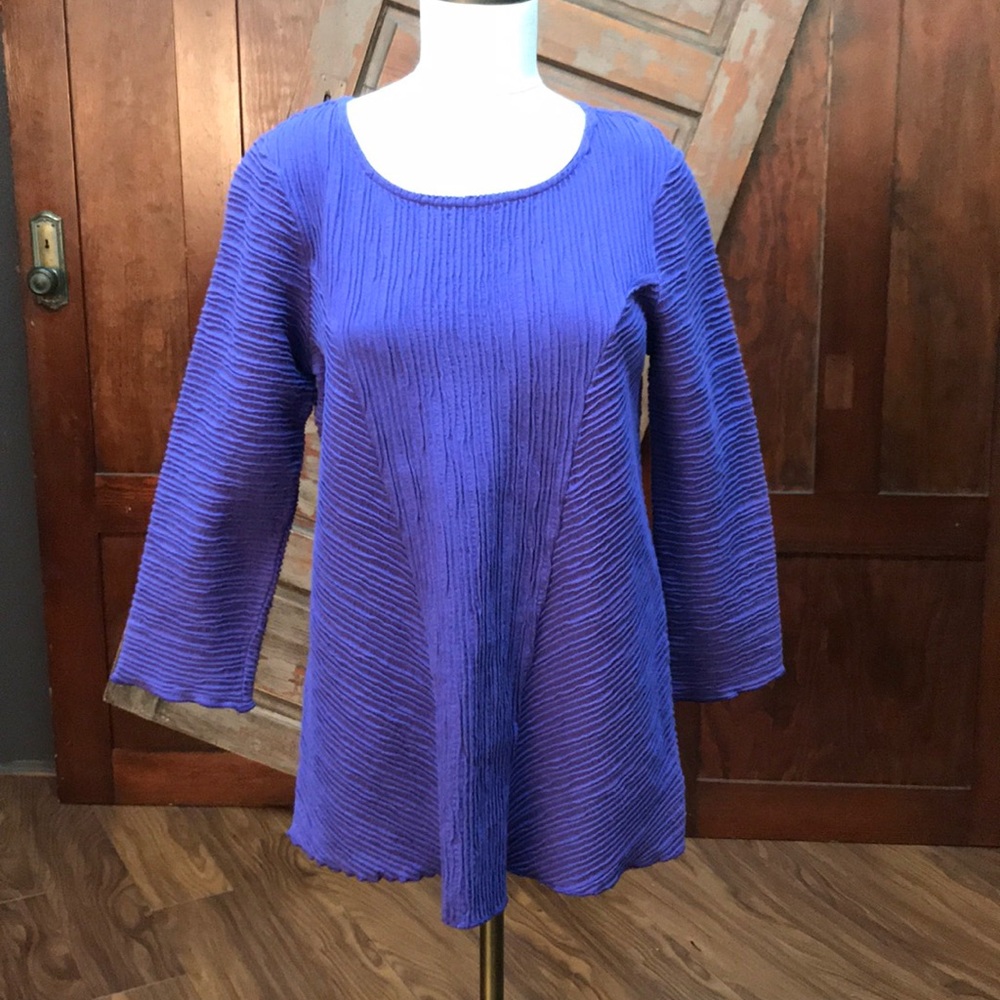 NWT Finini ladies sweater